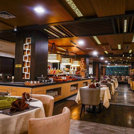 Nagoya Hill Hotel Batam Ngoại thất bức ảnh