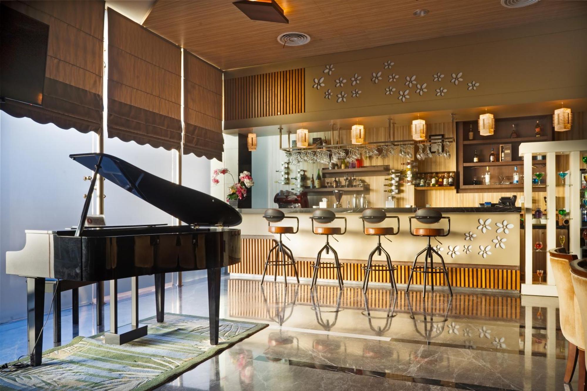 Nagoya Hill Hotel Batam Ngoại thất bức ảnh