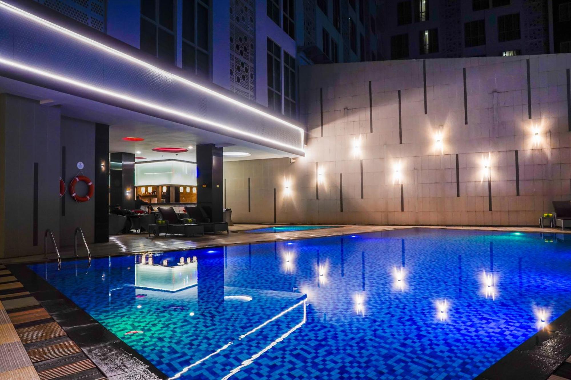 Nagoya Hill Hotel Batam Ngoại thất bức ảnh