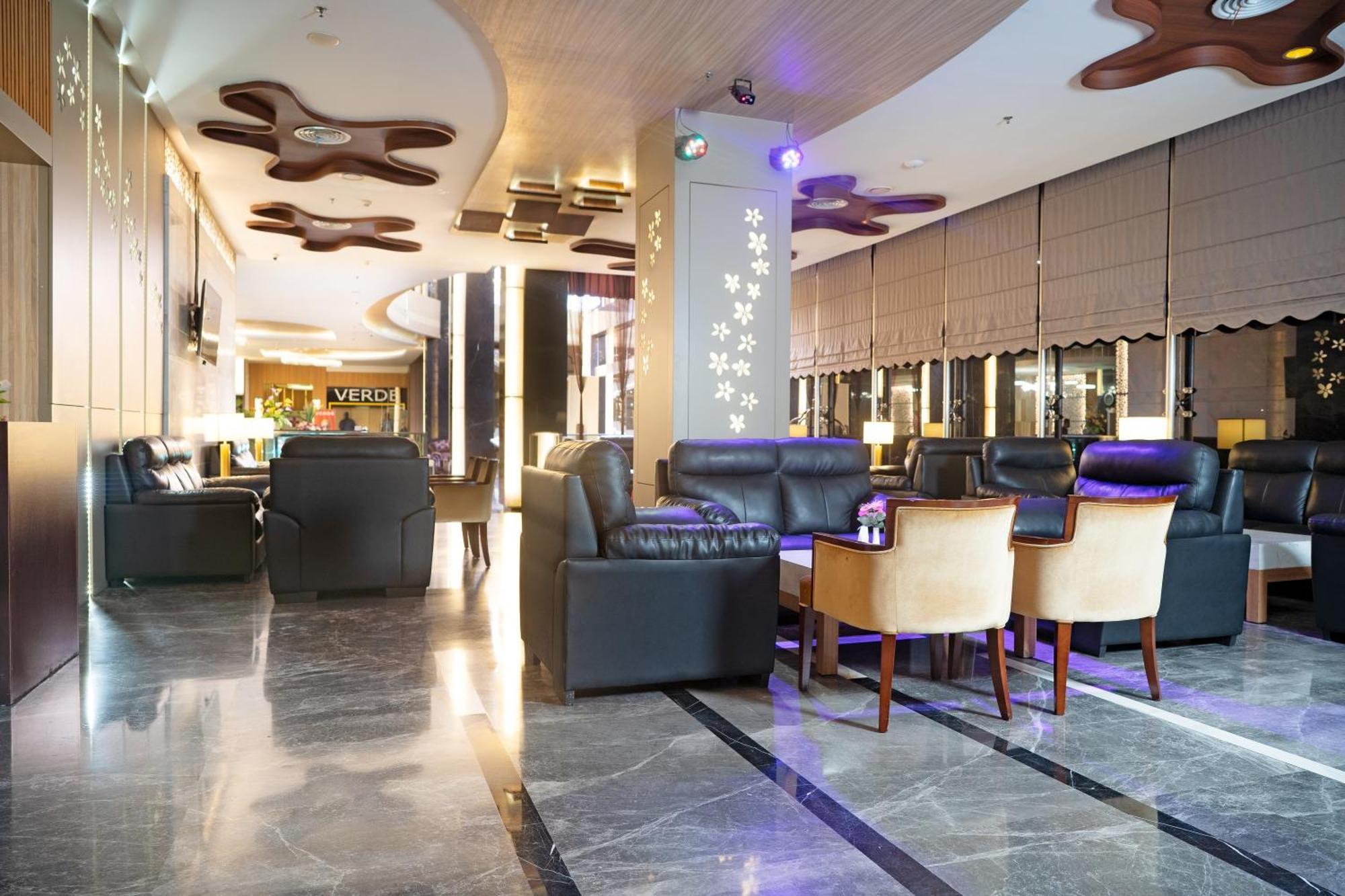 Nagoya Hill Hotel Batam Ngoại thất bức ảnh