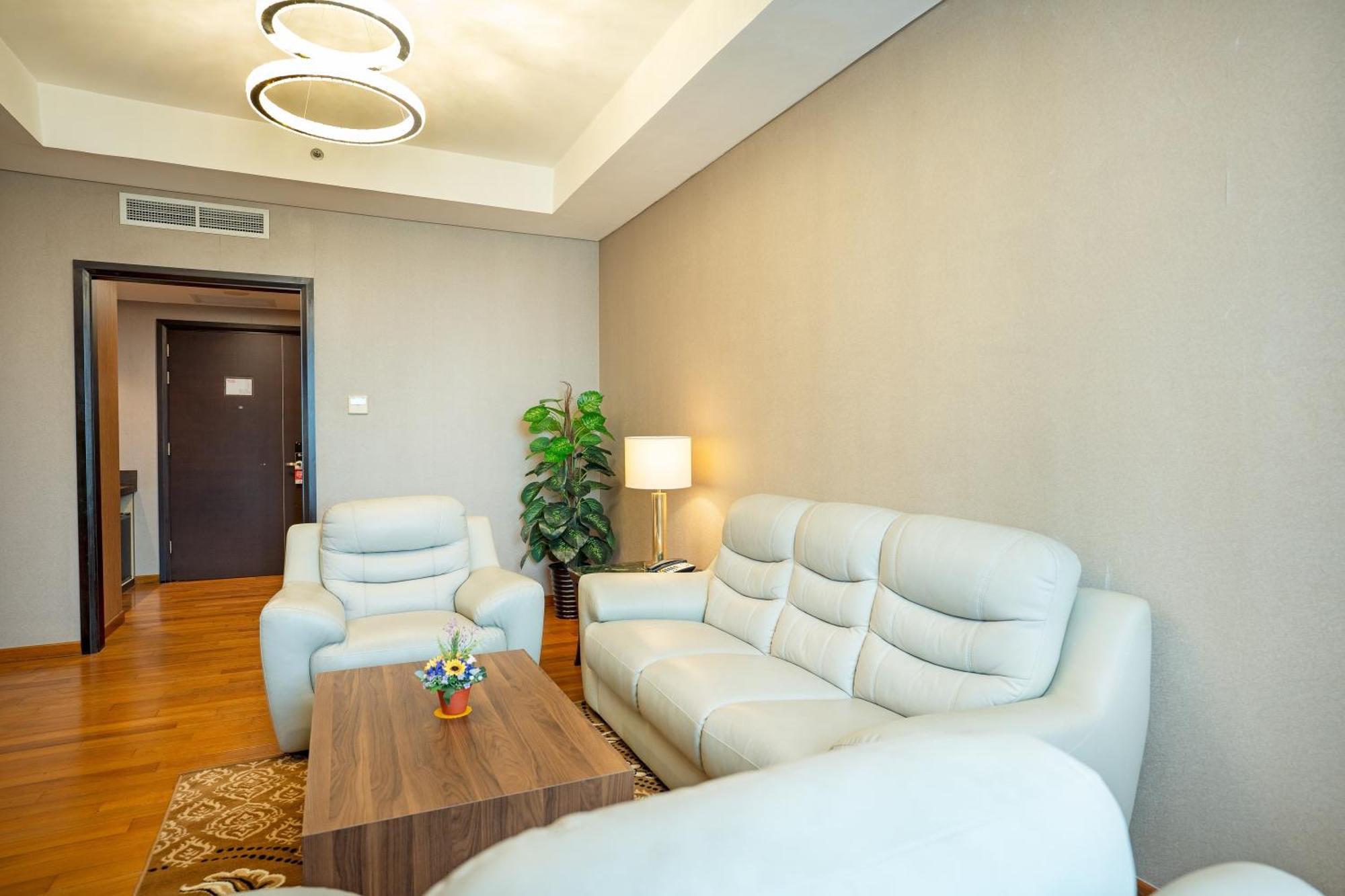 Nagoya Hill Hotel Batam Ngoại thất bức ảnh