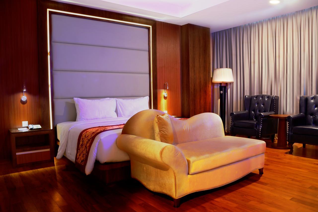 Nagoya Hill Hotel Batam Ngoại thất bức ảnh