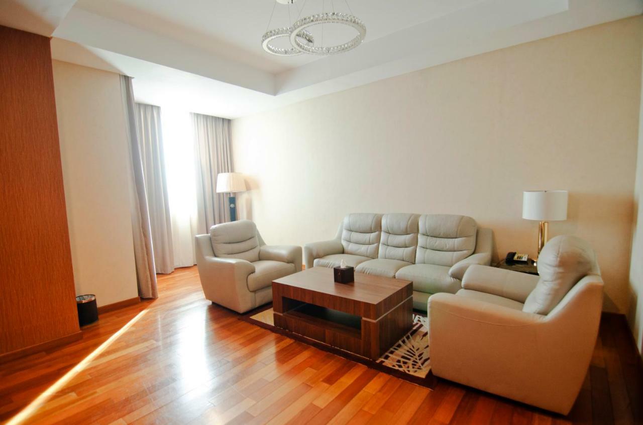 Nagoya Hill Hotel Batam Ngoại thất bức ảnh